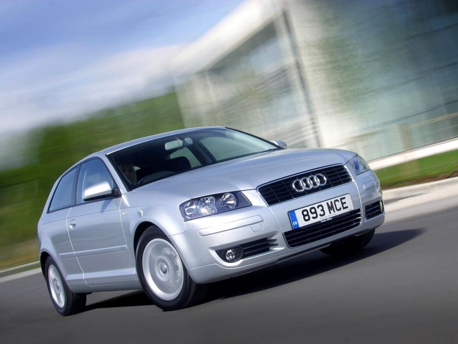  Audi A3 2.0 FSI (8P) 2003 года  (UK) (фото 1 из 9)